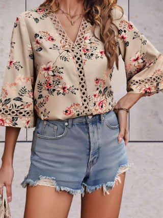 Noelle - Floral Top - V-neck Swing Sleeves