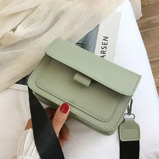 Krystal - Leather shoulder bag - Flap and thick strap