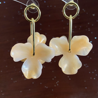 Micara - Creamy Blooms - Earrings